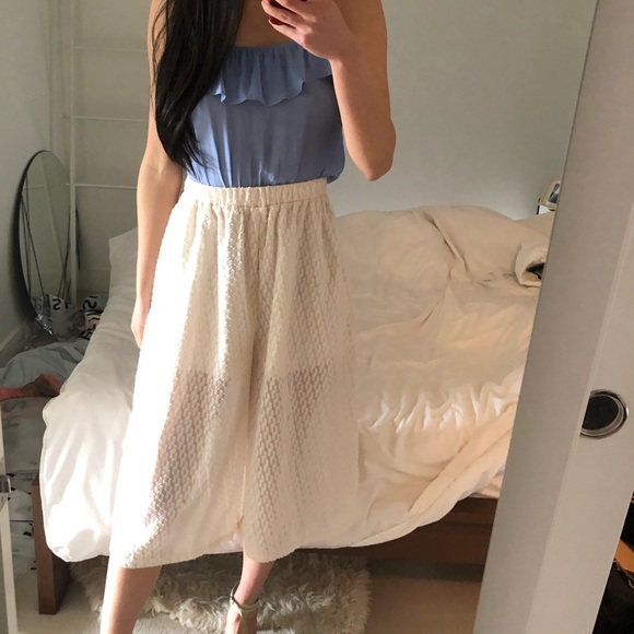 Light blue H&M ruffle cami - Picture 3 of 6